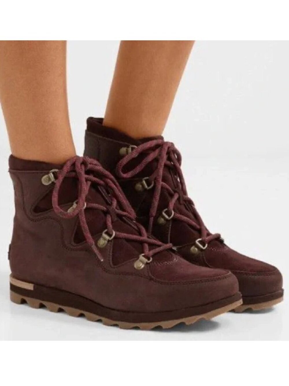 Sorel Women's Burgundy Sneakchic Alpine Boots Size 7.5
